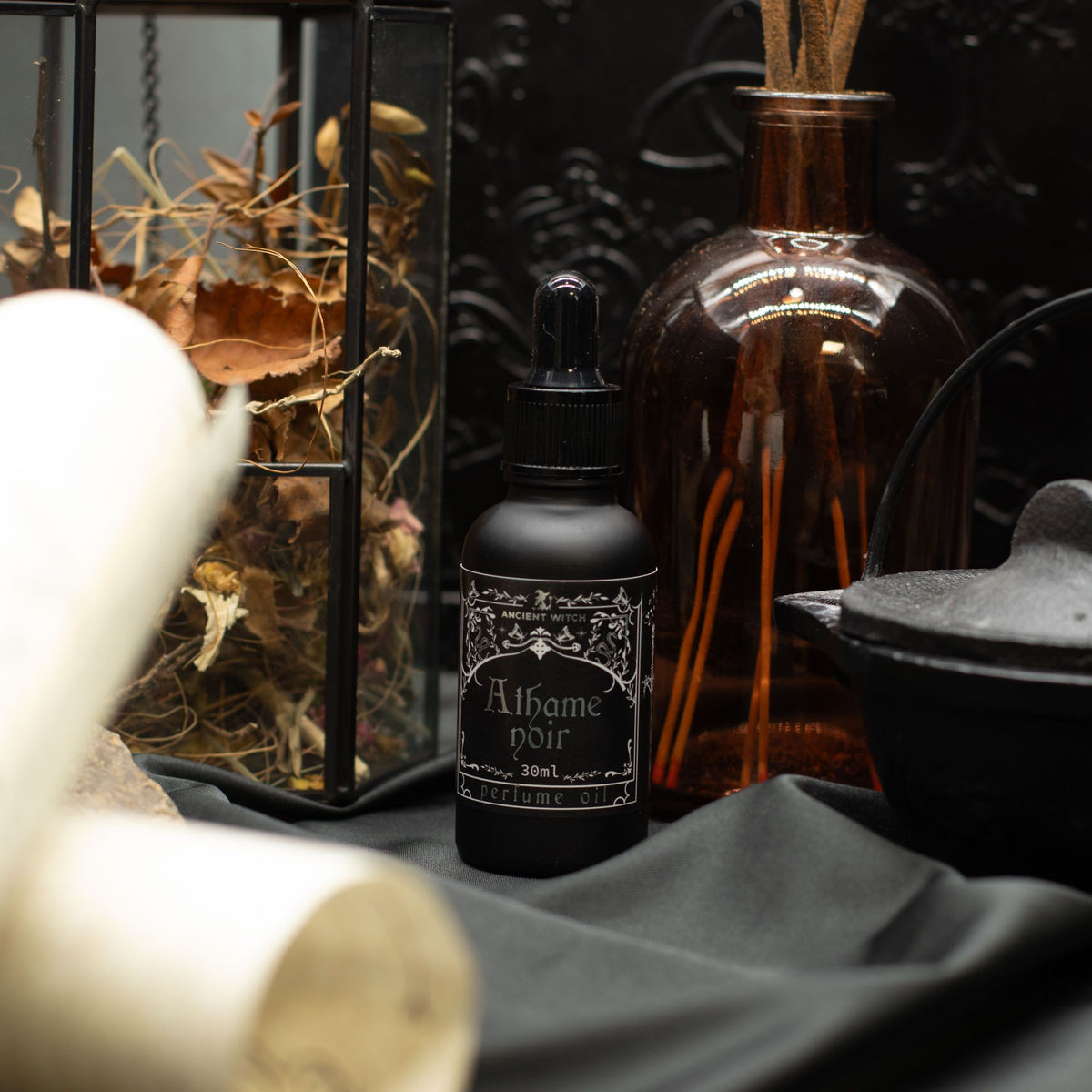 Aceite perfumado Brujas Antiguas Athame Noir