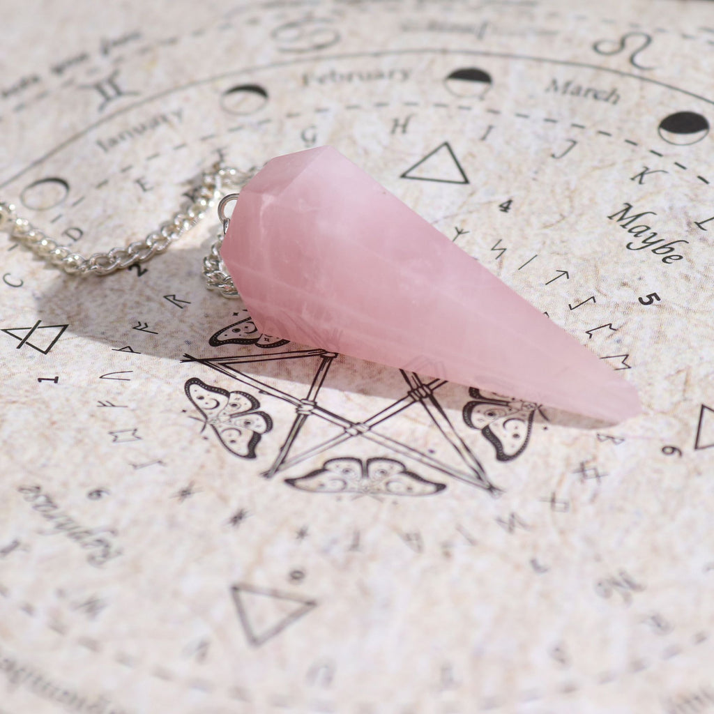 Incienso Brujas Antiguas Amor con péndulo de cuarzo rosa